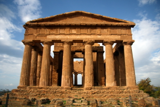 Illustration for article titled The Jalopnik Guide To Driving In Sicily